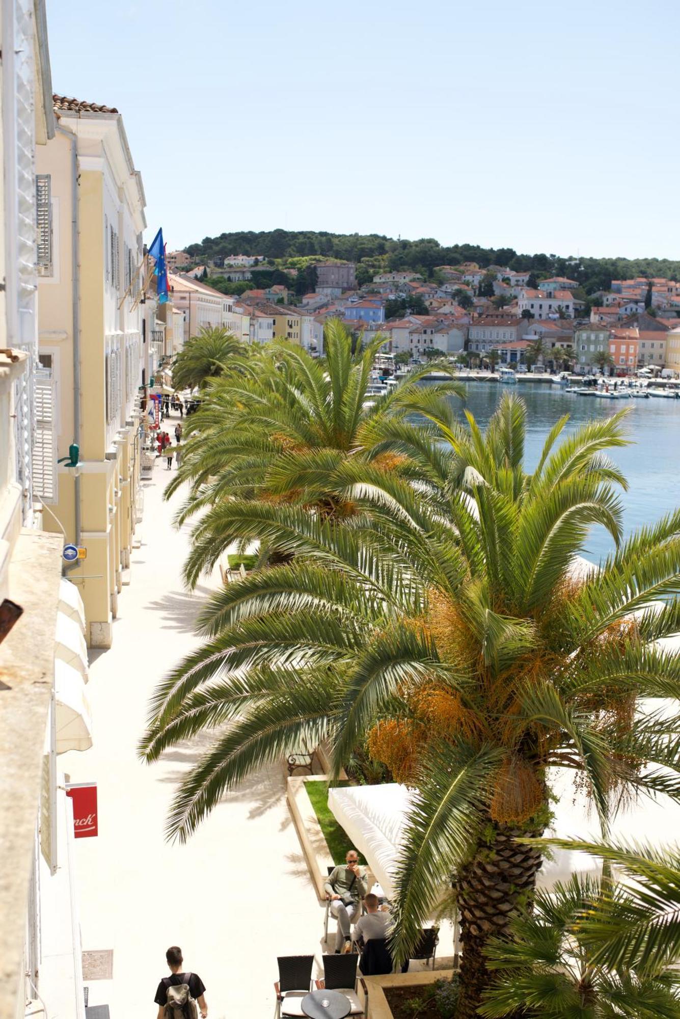 Apartments And Rooms Jospino Mali Lošinj Екстериор снимка